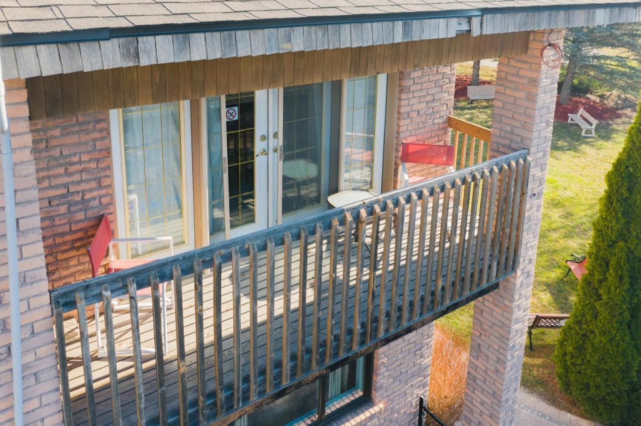 Newton Villa Brampton Exterior foto